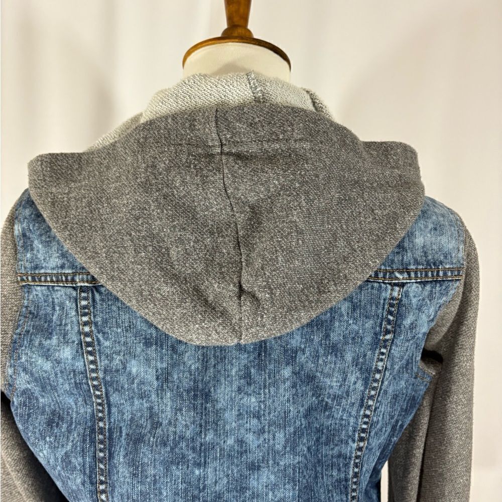 Relativity Hooded Denim Jacket - Picture 5 of 7